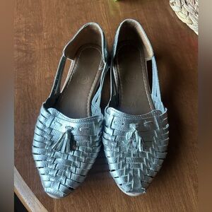 Fiesta Feet Metallic Silver Huaraches